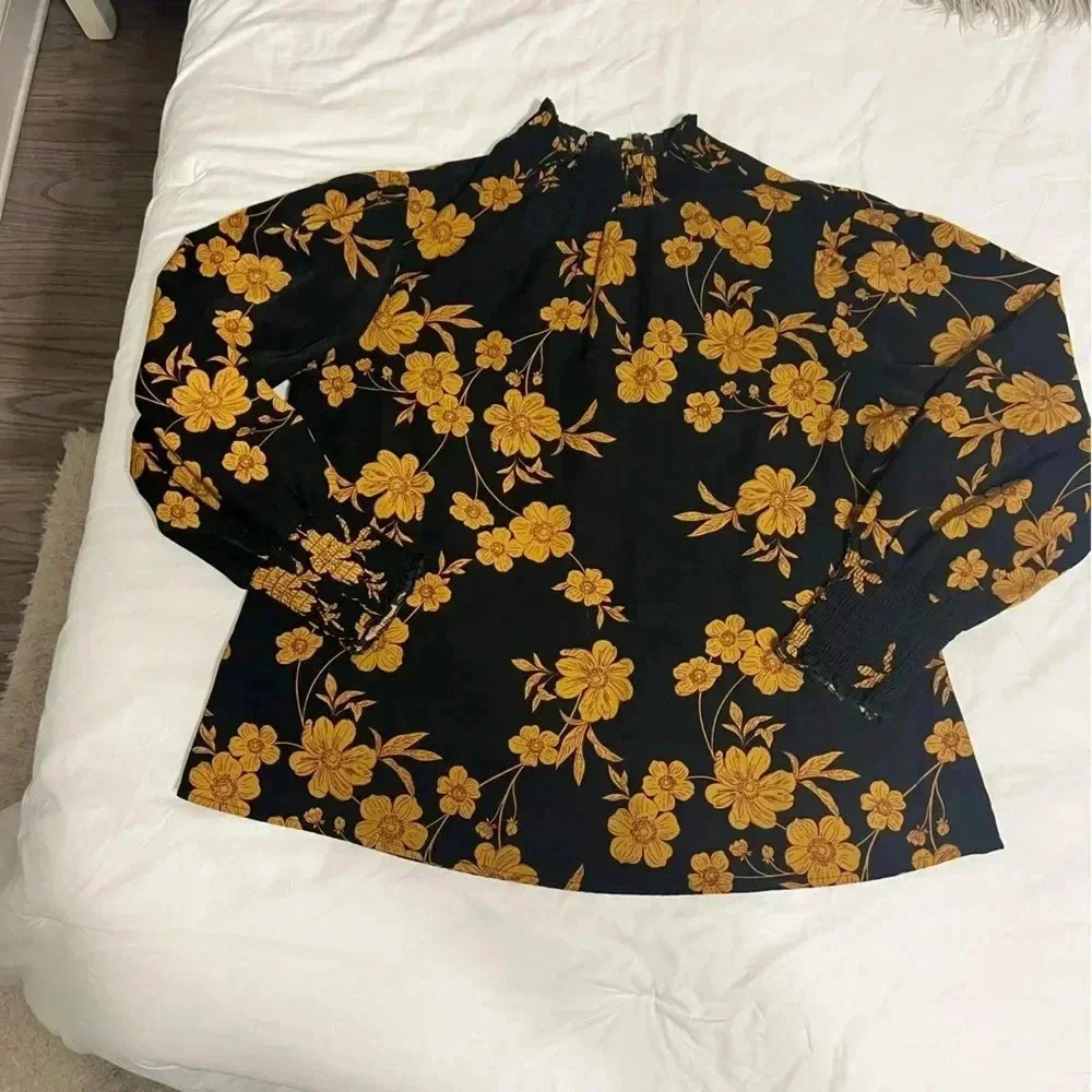 Sanctuary Floral Turtleneck Blouse Size Large
